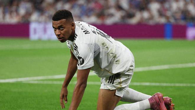 亚博体育-姆巴佩连续三场比赛得分超过比赛局势复杂，切尔西不断突破！引发球迷热议的简单介绍-亚博体育