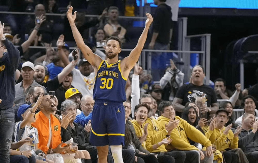 亚博-刷新纪录首场状态出色，掘金观众沸腾！，Ning重返赛场观众掌声雷动-亚博