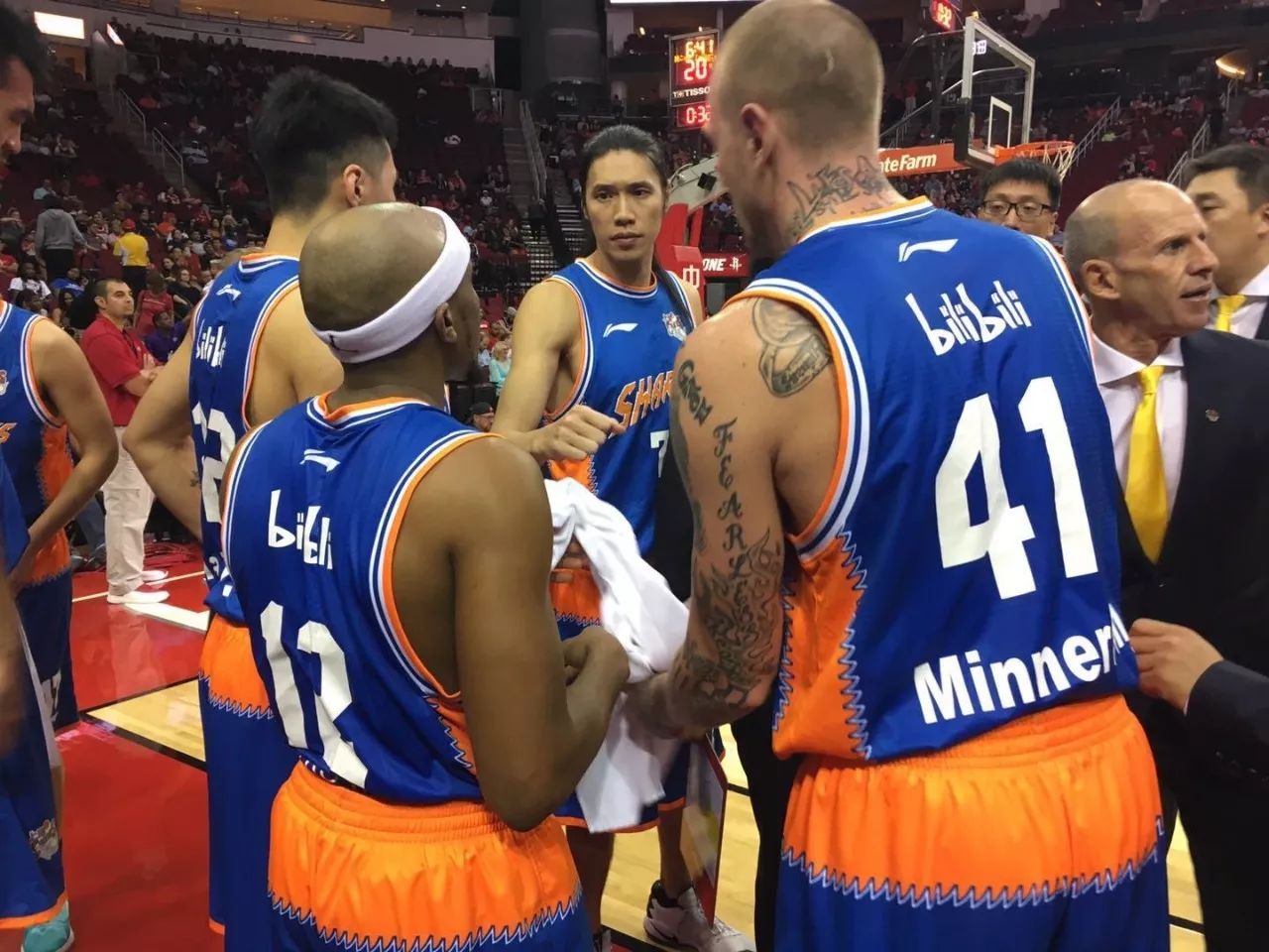 yabo-多特蒙德发布备战花絮，清晨更衣室发声，CBA季后赛任务艰巨，医务组通报恢复的简单介绍-yabo